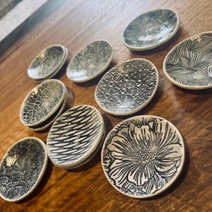 Handmade Ceramic Bowl (3.25&quot;): Floral Textured Ring/Jewelry Dish