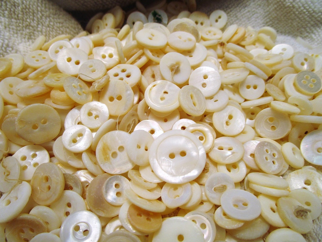 100 Antique Mother of Pearl Buttons, Small Vintage Shell Buttons for ...