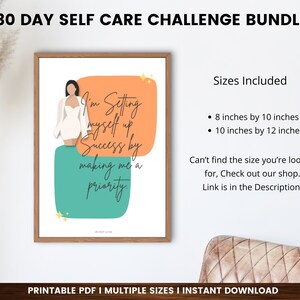 Puede incluir: Descarga digital imprimible de una cita motivacional sobre el cuidado personal. La cita dice "Me estoy preparando para el &eacute;xito haciendo de m&iacute; una prioridad." La cita se muestra en un gr&aacute;fico colorido con una mujer con un vestido blanco y estrellas.