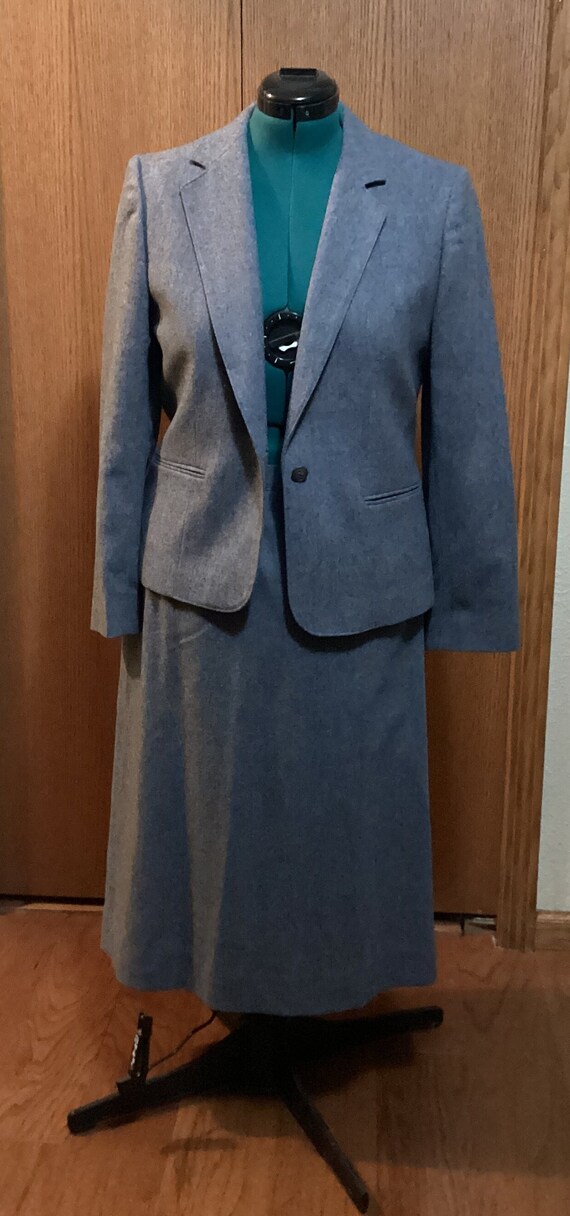 Pendleton Virgin Wool Charcoal Lined Dress Suit