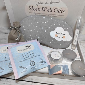 Confezione regalo per dormire bene/Spray per cuscini, tappi per le orecchie e candele regalo per la cassetta della posta/Tè per dormire/Cesto regalo per coccole di benessere/Regalo per relax e cura di sé