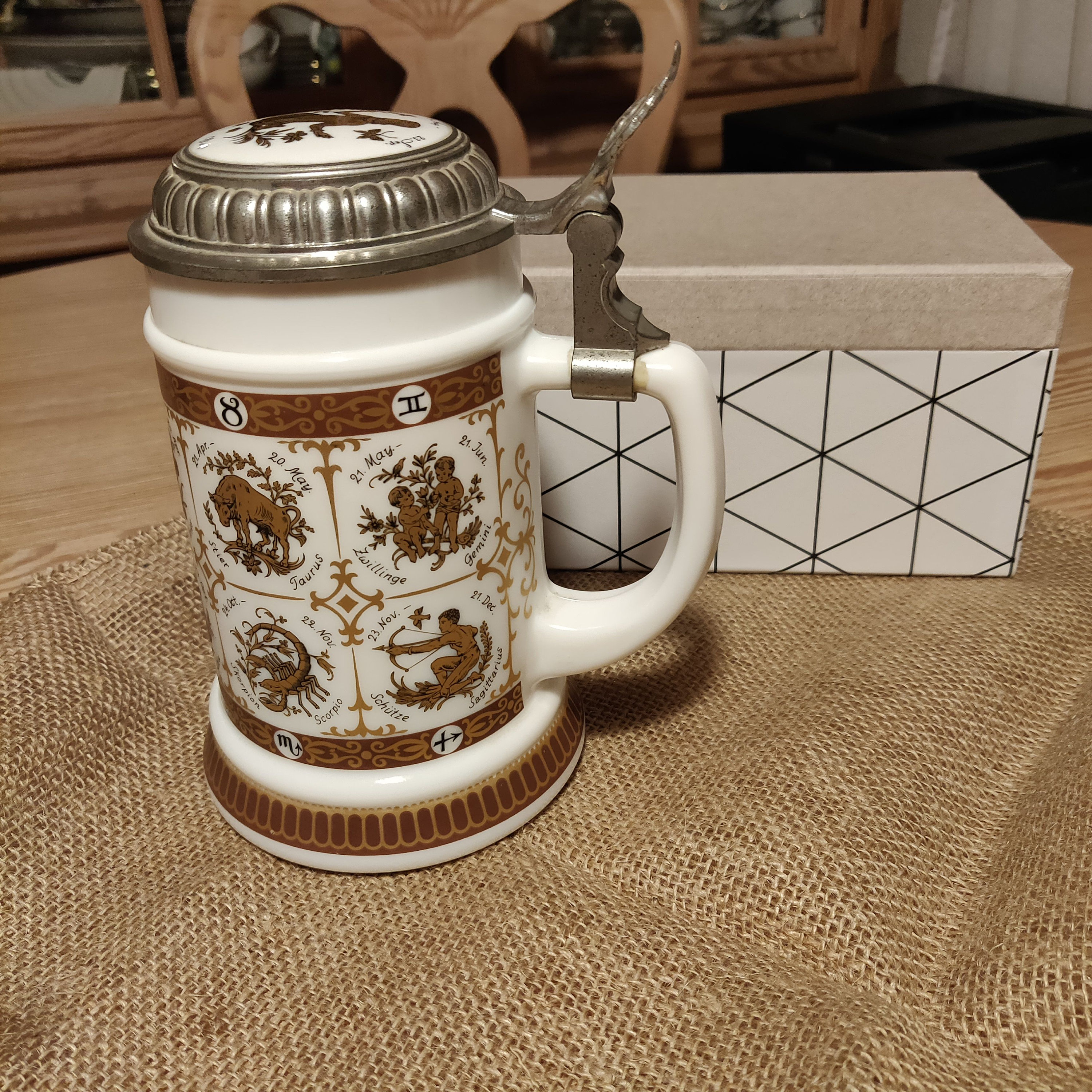 ＊ビアマグカップ　ジョッキ　ドイツ製　希少品　置物＊ ビアマグ ドイツ製 ビールジョッキ 陶器 ジョッキ 蓋付き ビア ドイツ