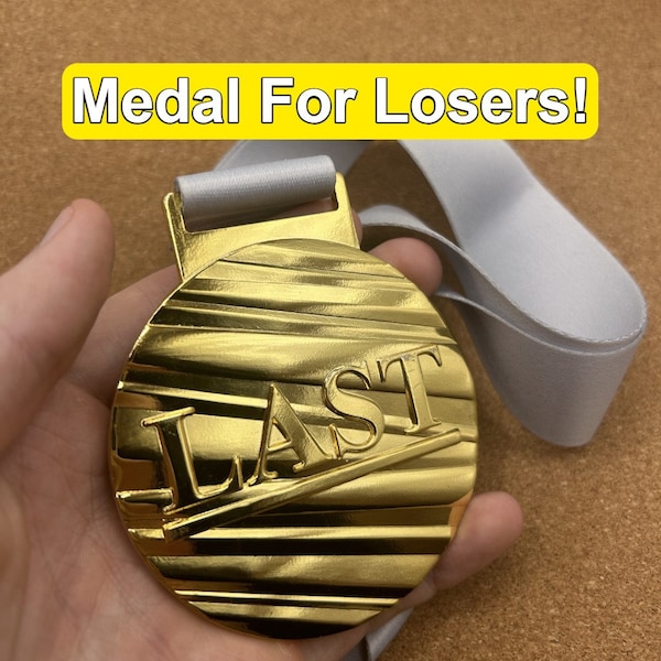 Funny “Last Place” Medal, Olympics | Funny Birthday Gift, Gag Gifts | Gift for Friend, Dad Joke, Prank Trophy for Losers