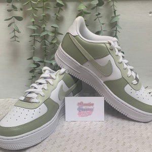 black fur lined vans