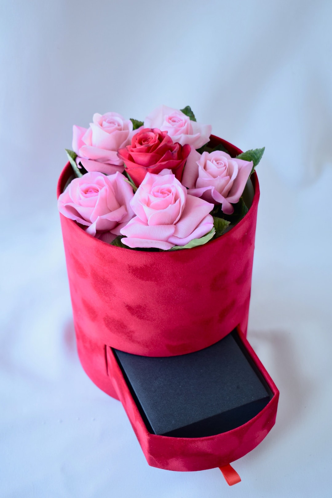 Real Touch Rose Hat Box Flower Arrangements Wedding Bouquet Etsy