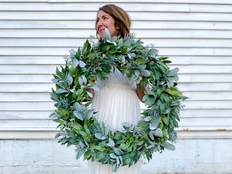 XL Lambs Ear and Seeded Eucalyptus Farmhouse Wreath, Large Yearround Greenery Wreath, Wedding Wreaths Front Door, Church Wreaths Inside imagem 1