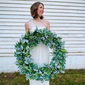 XL Lambs Ear and Seeded Eucalyptus Farmhouse Wreath, Large Yearround Greenery Wreath, Wedding Wreaths Front Door, Church Wreaths Inside imagem 2