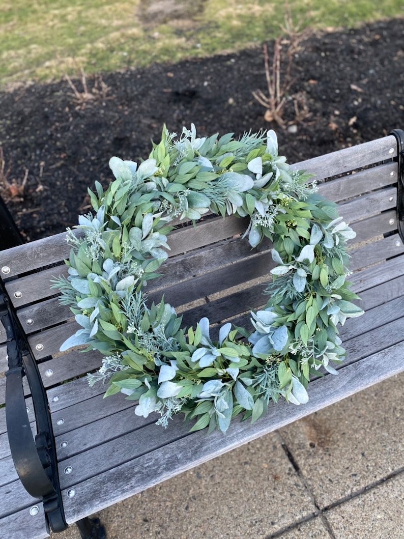 XL Lambs Ear and Seeded Eucalyptus Farmhouse Wreath, Large Yearround Greenery Wreath, Wedding Wreaths Front Door, Church Wreaths Inside imagem 5