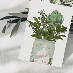 Postkarte Limonadendose mit Artischocke Rosmarin Orange, handgezeichnete botanische Zeichnung, Postkarte Geburtstag, Grußkarte, FSC Papier