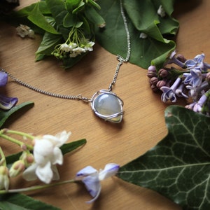 Necklace - Silene vulgaris - vein agate