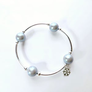 parelmoerblauwe parel "Tel zegeningen"-armband met sterlingzilveren sneeuwvlokbedel