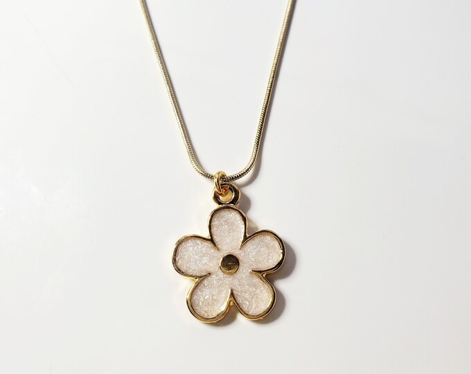 Snake chain necklace with flower pendant
