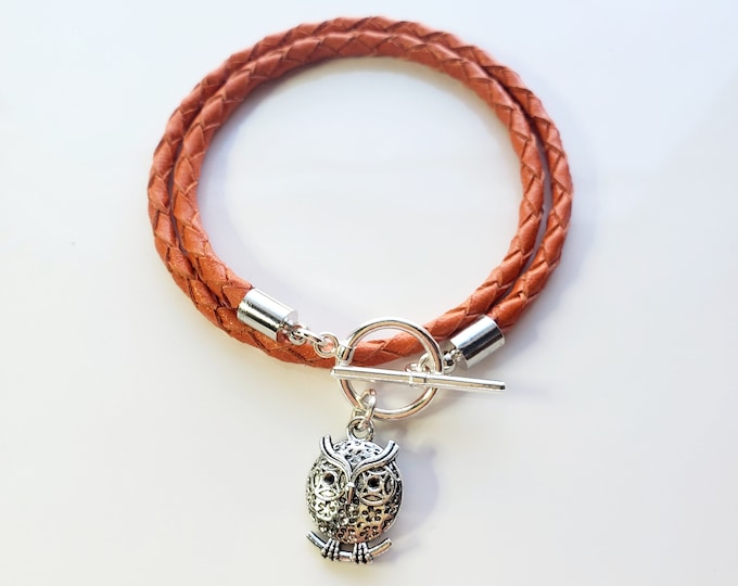 Silver owl leather wrap charm bracelet with silver toggle clasp