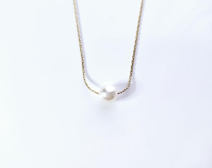 Truly Blessed squeeze the pearl necklace with 14kt gold filled dainty snake chain, white crystal pearl and lobster clasp.
