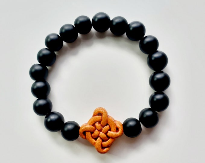 Men's black onyx ceramic Celtic knot bracelet