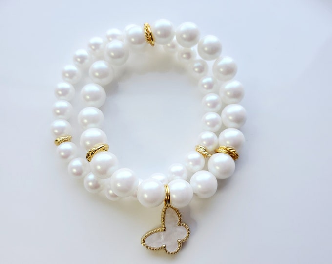 White Pearlized Preciosa pearl bracelet set with white Mother of pearl butterfly charm