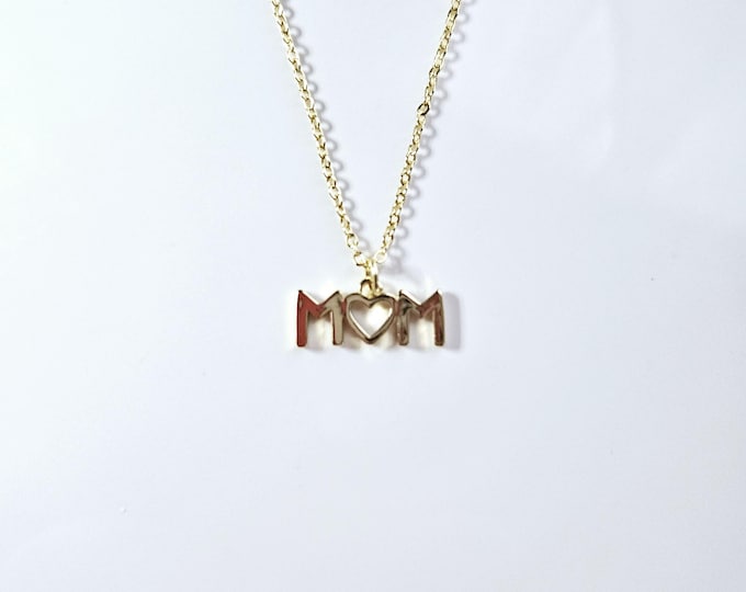 Gold filled "Mom" pendant necklace on gold filled cable chain