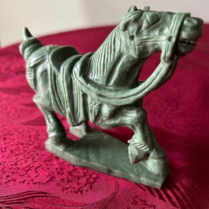 Chinese Vintage Handmade Jade Carved Warrior Horse Sculpture, Exquisite Craftmanship