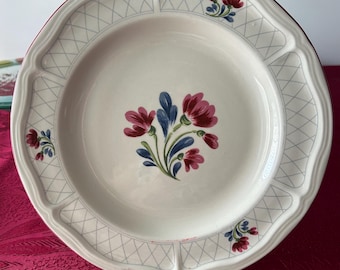 Plato llano Tienshan Country Fleur de 26,7 cm (10-1/2 pulg.), rojo, blanco, azul — 3 unidades disponibles