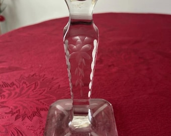 Candelabro de cristal transparente con grabado floral de 8,25 pulgadas y base cuadrada