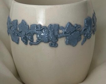 Vintage Wedgwood Etruria Barlaston Embossed Queensware Porcelain Cigarette Holder, England