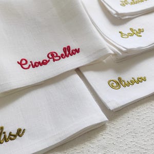 Monogrammed Linen Napkins, Personalized Napkins with Name Embroidery, Embroidered Monogrammed Linen Napkins, Wedding Linen Napkins