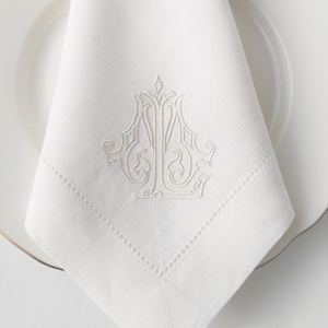 Double Lettered Monogrammed Linen Napkins, Antique Chic Monogrammed Linen Napkins, Antique Chic Wedding Napkins, Custom Wedding Linen Napkin