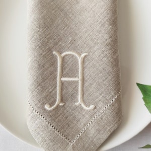 Monogrammed Linen Napkin, Embroidered Linen Wedding Napkin, Hemstitched Linen Napkin, Initial Linen Napkin, Wedding, Linen Dinner Napkins