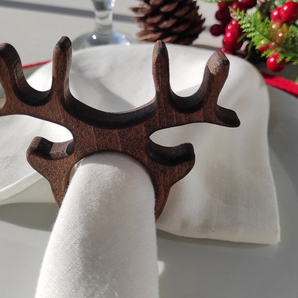 Christmas Reindeer Napkin Ring, Xmas Wooden Reindeer Napkin Ring, Holly Deer Napkin Ring, Wooden Reindeer Napkin Holder