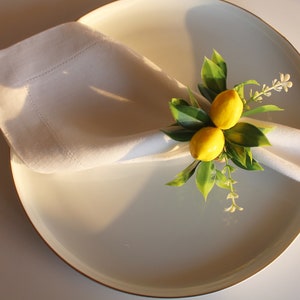 Anelli per tovaglioli al limone, anelli per tovaglioli floreali al limone, porta tovaglioli al limone da fattoria, porta tovaglioli al limone con fiori finti, anelli per tovaglioli al limone estivi
