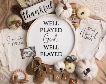 Annonce drôle de grossesse jumelle, annonce de bébé d'automne de bébés jumeaux inattendus, modèle modifiable de Thanksgiving neutre en matière de genre pour les médias sociaux