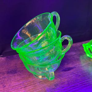 Set of 3 Fostoria Fairfax Green Depression Tea Cups with Low Handles; Vaseline; C. 1900&#39;s