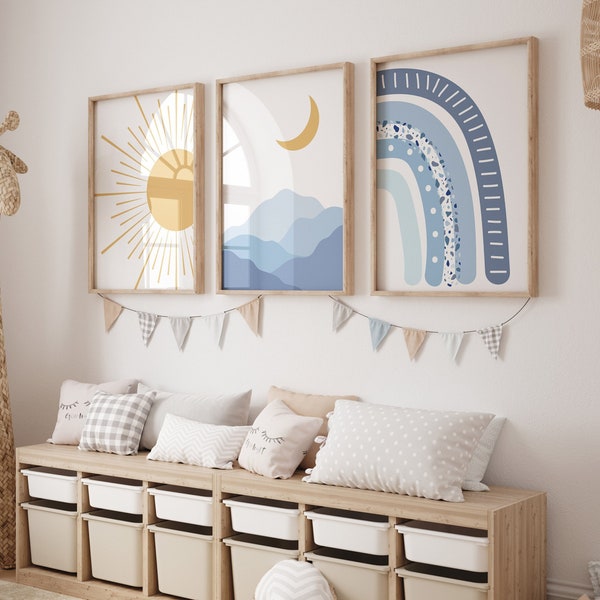 Boho Nursery Print Set di 3, Sole Arcobaleno Luna Blu Poster per la cameretta dei bambini, Decorazione della parete della camera dei bambini, Stampabile per ragazzi, Stampa di montagna d'arte di metà secolo