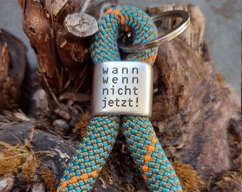 Schlüsselanhänger aus Segeltau / Segelseil, mit versilbertem Zwischenstück "wann wenn nicht jetzt!" , auf Wunsch mit Mini-Anhänger