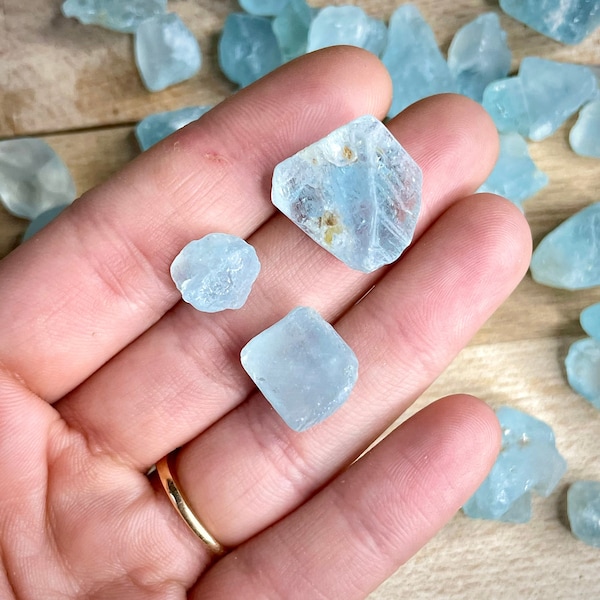 Cristales naturales de topacio azul crudo, lote de topacio azul, cristales para hacer joyas