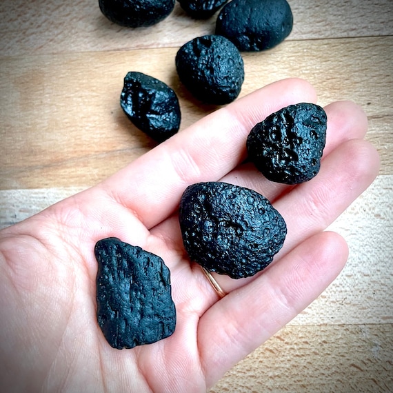 fravær på den anden side, Sindssyge Raw Tektite Natural Black Tektite Tektite Meteorite Tektite - Etsy