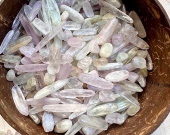Kunzit Lot 8-30 mm | Natürlicher durchscheinender rosa Kunzit | Polierte Kunzit Kristalle | Kleine Kunzit Menge, Großverkauf-Kristalle