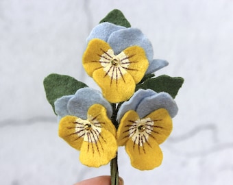 Flower brooch / Pansy brooch / Felt flower / Flower accessories / Wedding accessories / Flower pin / Lapel pin / Gift for her