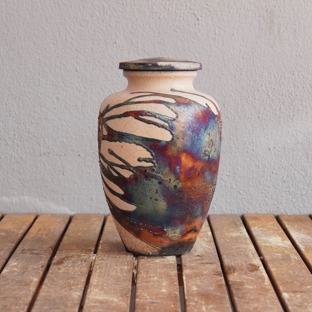 PRE-ORDER Omoide Ceramic memorial gift Urn for Adult Remains Etsy 日本