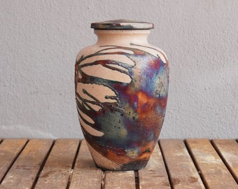 PRE-ORDER Omoide Ceramic Urn for Large Pet Remains - Raku Pottery 170 cubic inches Unique Handmade Vessel for Ashes - large Cats, Dogs