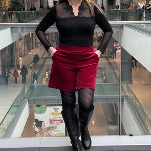 Sexy High Waisted Velvet Shorts, Burgundy Booty Hot Pants, High Rise Short Pants, Wide Leg Stretch Velvet Shorts, Plus Size