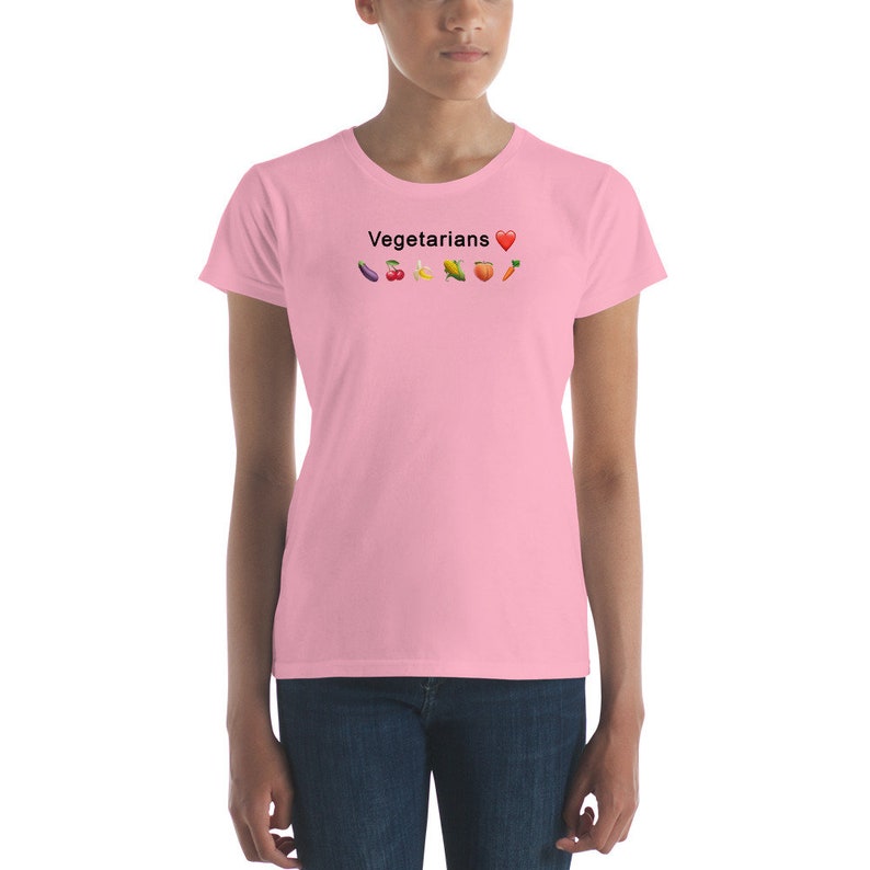 Vegetarians Love, Women's short sleeve t-shirt image 5