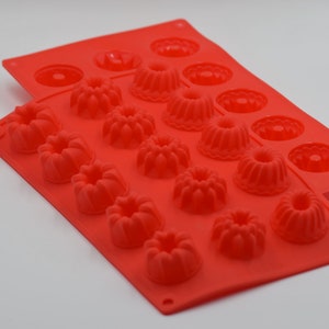 Gorgeous 15 Cavity Silicone Mould For Cake Bakes/Wax Melts/Chocolates/Candles/Soaps & More.