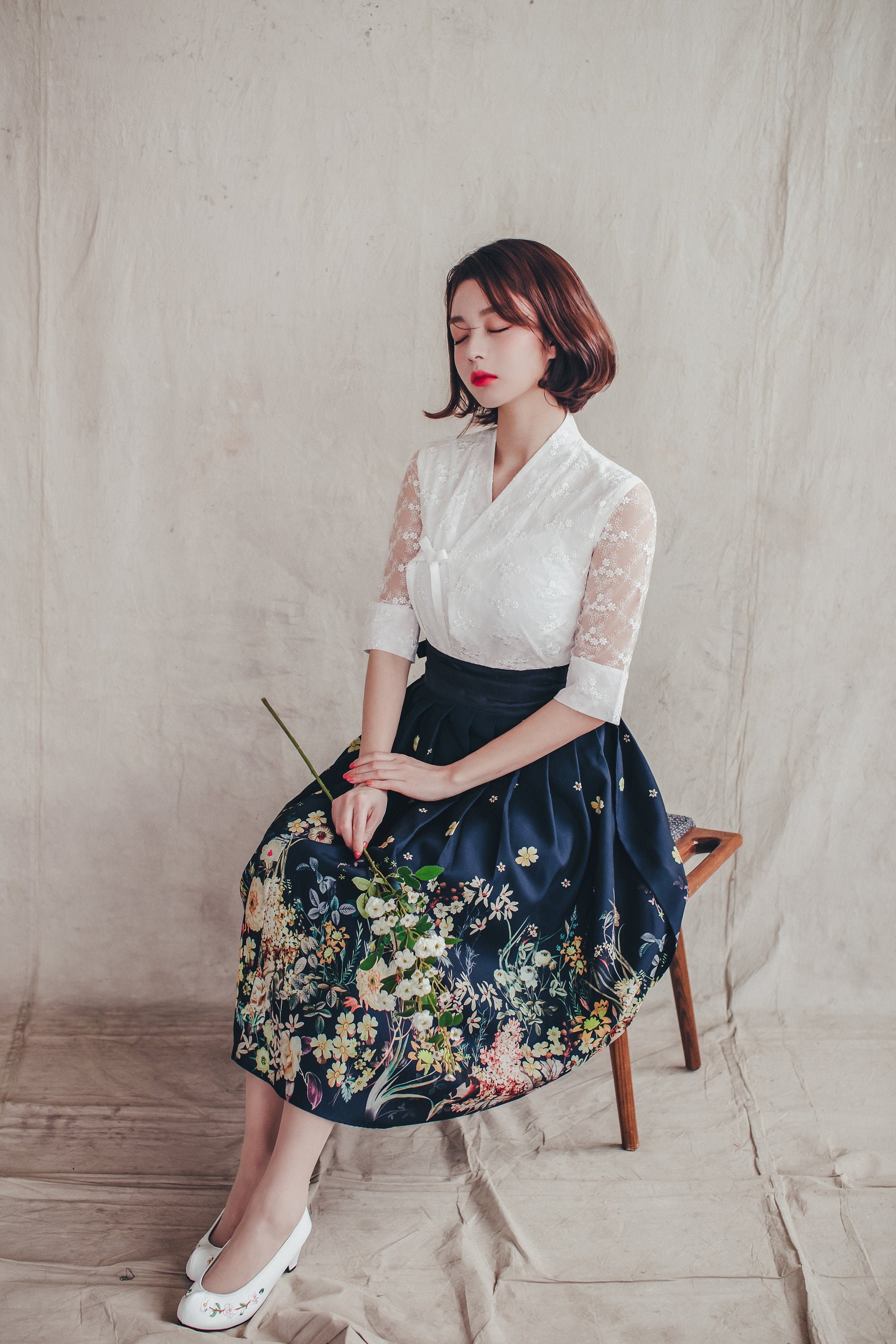 White Floral Modern Hanbok | Handmade Korea Daily Hanbok | see-through sleeve | elegance women top | wedding blouse | Navy wrap Skirt | J.3