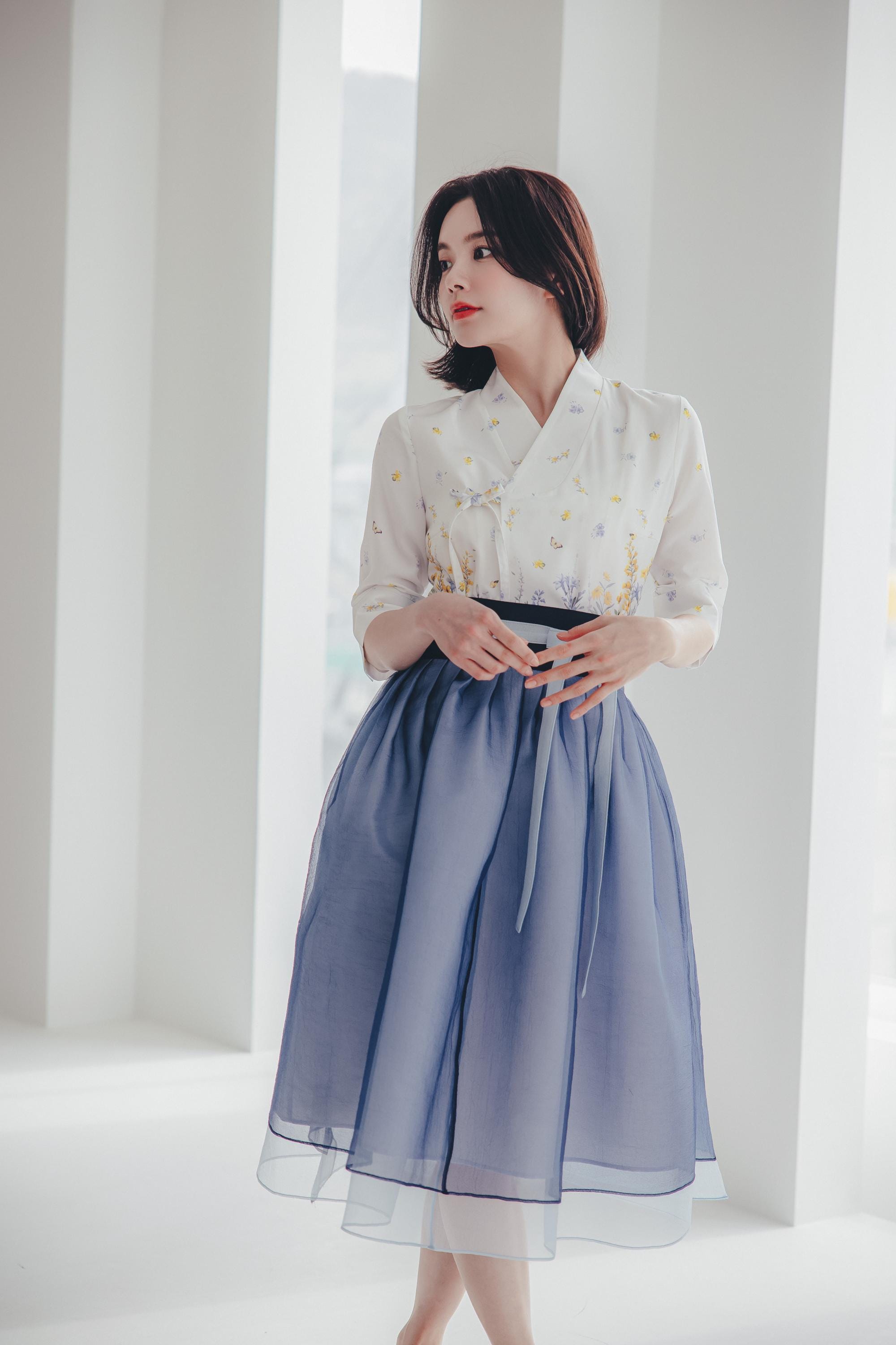 korean fashion dress online shopping Dewlily Summer Dress Korean Fashion Teens 20s 30s Cute Leg-lengthening Date Gathered Tiered Ruffled Sleeves Casual Pretty A-line