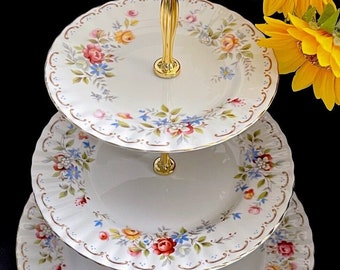 Royal Albert "Jubilee Rose" 3-laags taartplateau, Engeland, nieuwstaat