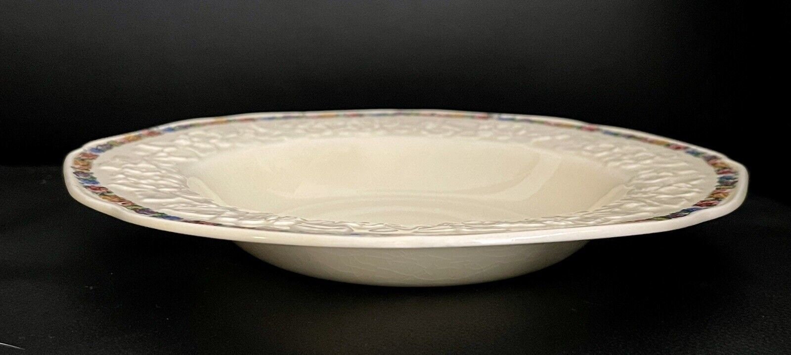 Vintage Crown Ducal Gainsborough Large 23cm Rimmed Bowl Vintage Crown Ducal Gainsborough Large 23cm Rimmed Bowl