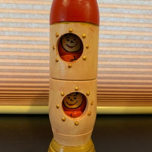Space shuttle, Wooden rockets with astronauts