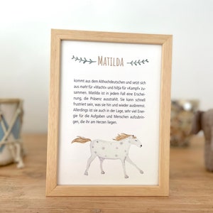 Namenskarte mit Bedeutung als Babygeschenk "Pferd“