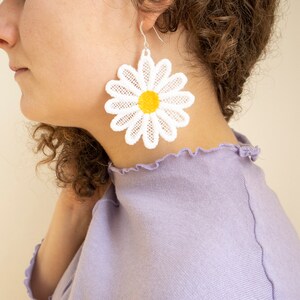 statement daisy earrings, sustainable accessory, large lightweight earrings, statement earrings, white flower earrings, daisy dangle gift image 3